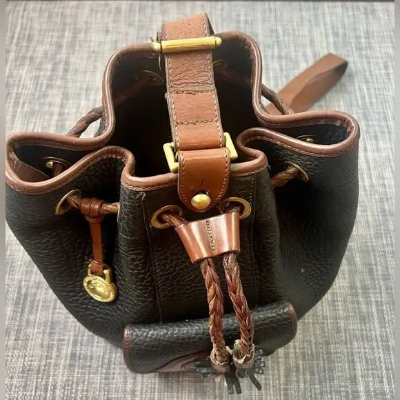 Vintage Dooney & Bourke Sling/Bucket Bag - Picture 6 of 16